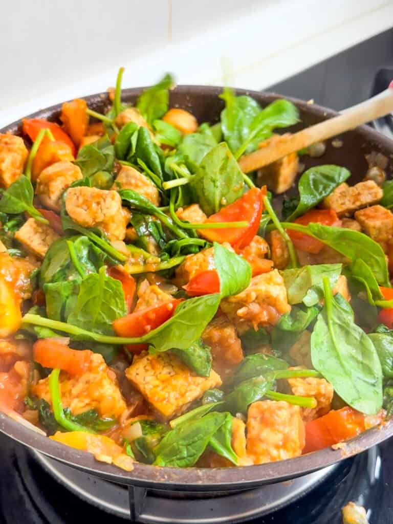 tomato and tempeh stir fry spinach 